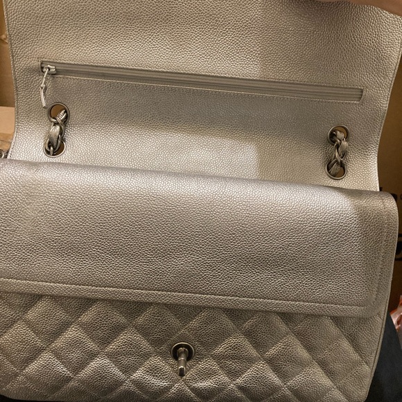 SOLD!!!  Chanel Metallic Caviar double flap Jumbo - Picture 3 of 7